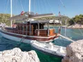 SLANO Custom Sailing Yacht 25m anchored