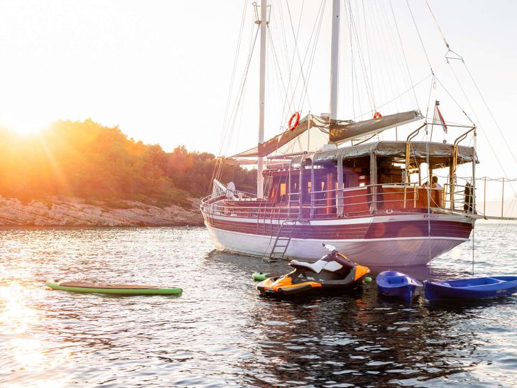 SLANO Custom Sailing Yacht 25m - anchored under the sunset SLANO Custom Sailing Yacht 25m - anchored under the sunset