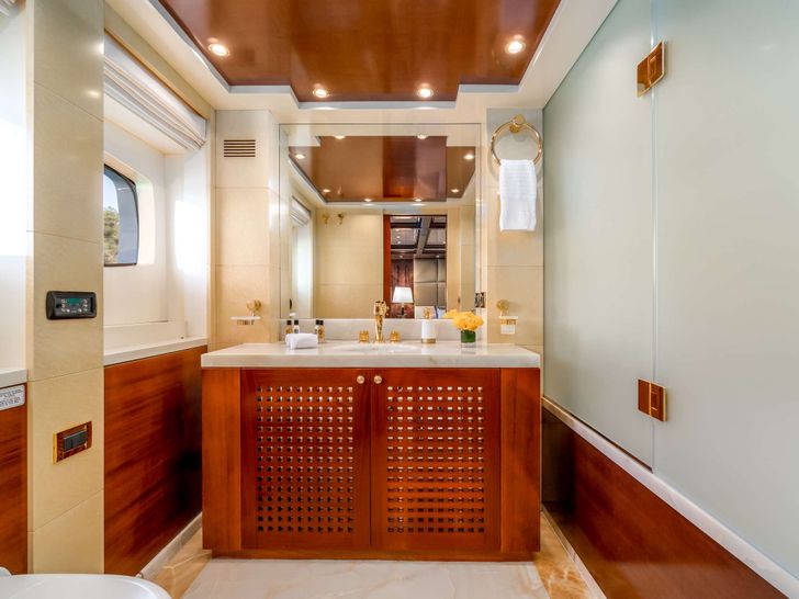 OCEANOS - VIP Guest En Suite Bath OCEANOS - VIP Guest En Suite Bath
