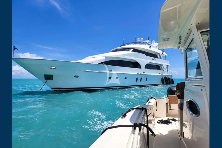 Charter Yacht SCOTT FREE - President 114 - 4 Cabins - Fort Lauderdale - Florida East Coast - Bahamas