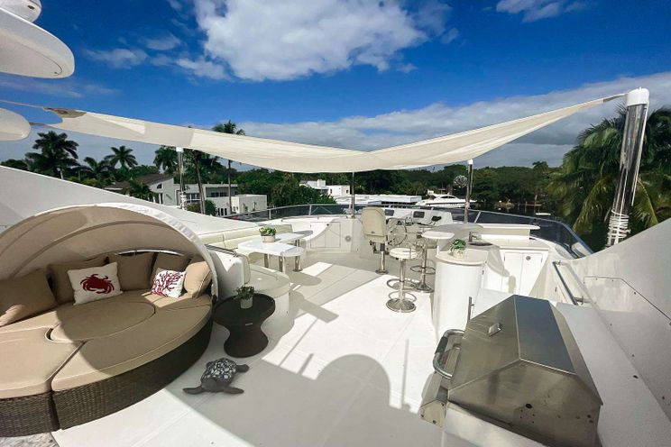 Charter Yacht SCOTT FREE - President 114 - 4 Cabins - Nassau - Exumas - Bahamas
