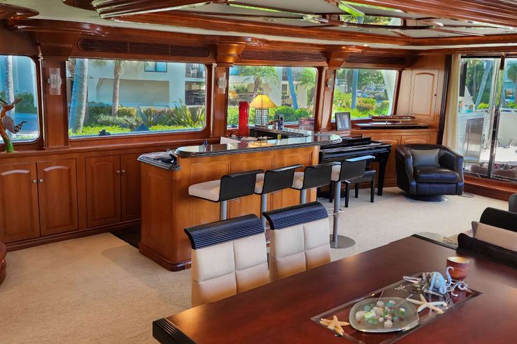 Charter Yacht SCOTT FREE - President 114 - 4 Cabins - Fort Lauderdale - Florida East Coast - Bahamas