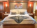 SCOTT FREE - VIP cabin's king bed