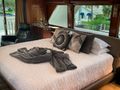 SCOTT FREE - President 114,main cabin's king bed SCOTT FREE - President 114,main cabin's king bed