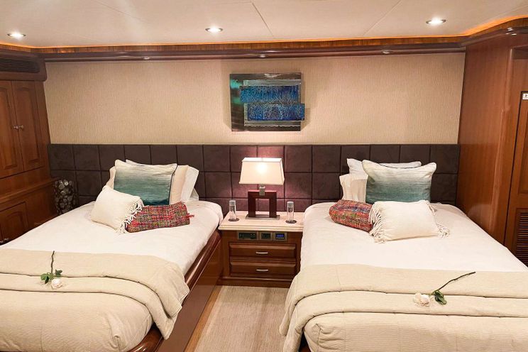 Charter Yacht SCOTT FREE - President 114 - 4 Cabins - Fort Lauderdale - Florida East Coast - Bahamas