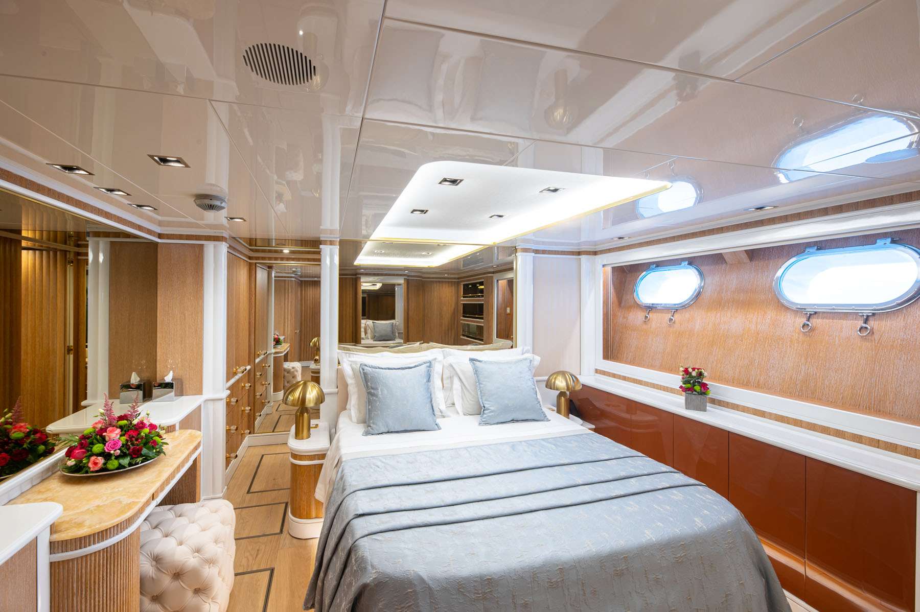 Charter Yacht BARENTS - Benetti 50m - 6 Cabins - Athens - Mykonos - Paros - Cyclades - Aegean - Greece