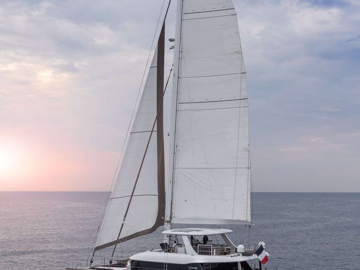 IPHARRA - Sunreef 102