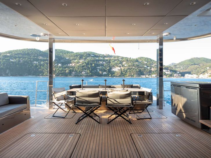 Aft IPHARRA - Sunreef 102 aft deck