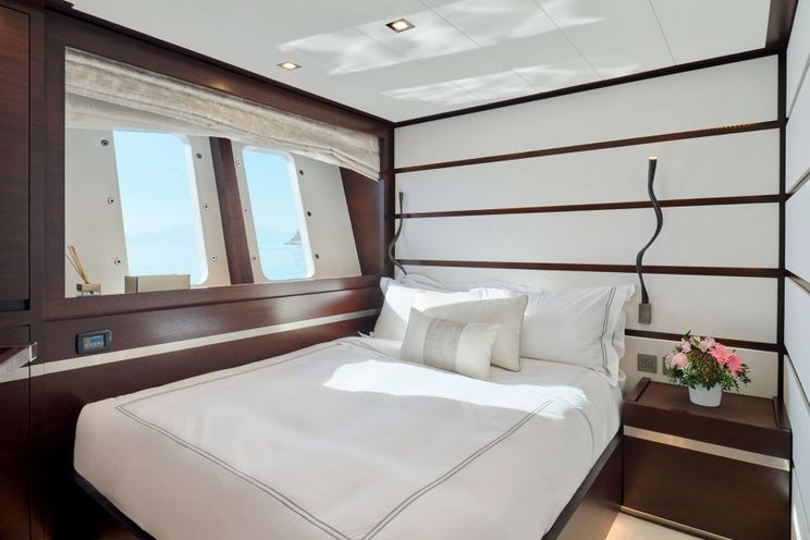Charter Yacht HAKUNA MATATA - Couach 3700 Fly - 6 Cabins - Athens - Mykonos - Kefalonia