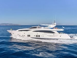 HAKUNA MATATA - Couach 3700 Fly - 6 Cabins - Athens - Mykonos - Kefalonia HAKUNA MATATA - Couach 3700 Fly - 6 Cabins - Athens - Mykonos - Kefalonia