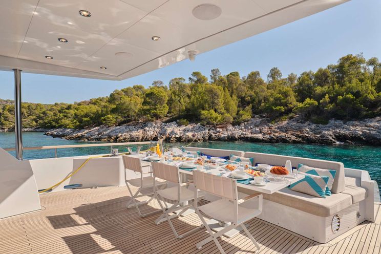 Charter Yacht HAKUNA MATATA - Couach 3700 Fly - 6 Cabins - Athens - Mykonos - Kefalonia