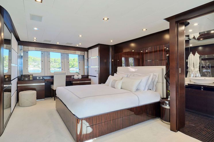 Charter Yacht HAKUNA MATATA - Couach 3700 Fly - 6 Cabins - Athens - Mykonos - Kefalonia