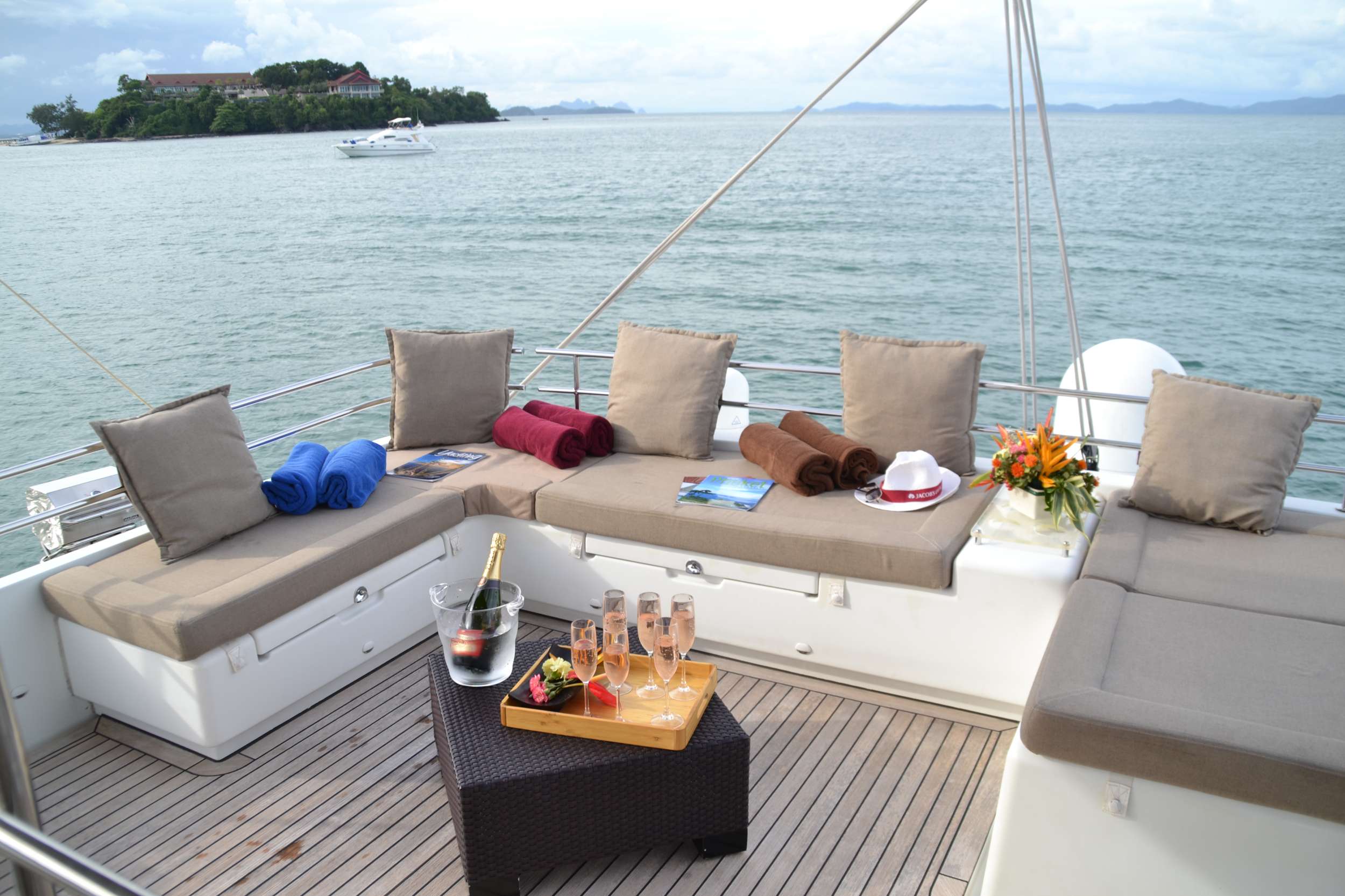 Charter Yacht 00SEVEN - Jeanneau 17.07m - 3 Cabins - Phuket,Thailand