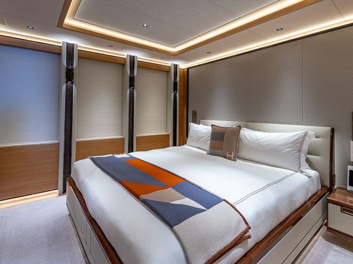 TOP FIVE II - VIP Guest Stateroom TOP FIVE II - VIP Guest Stateroom