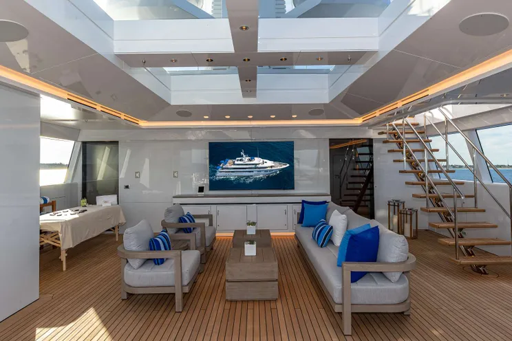 Charter Yacht TOP FIVE II - Hakvoort Custom Build - 6 Cabins - Nassau - Bahamas