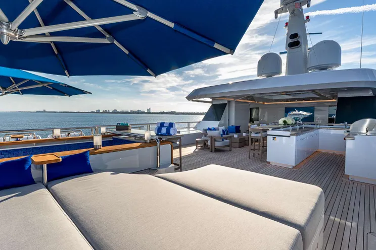 Charter Yacht TOP FIVE II - Hakvoort Custom Build - 6 Cabins - Nassau - Bahamas