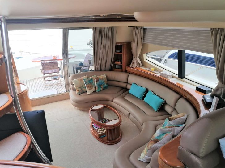 BLUE MED Azimut 70 Main Salon BLUE MED Azimut 70 Main Salon