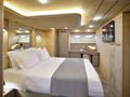 MIREN Ferretti 680 - master cabin bed MIREN Ferretti 680 - master cabin bed