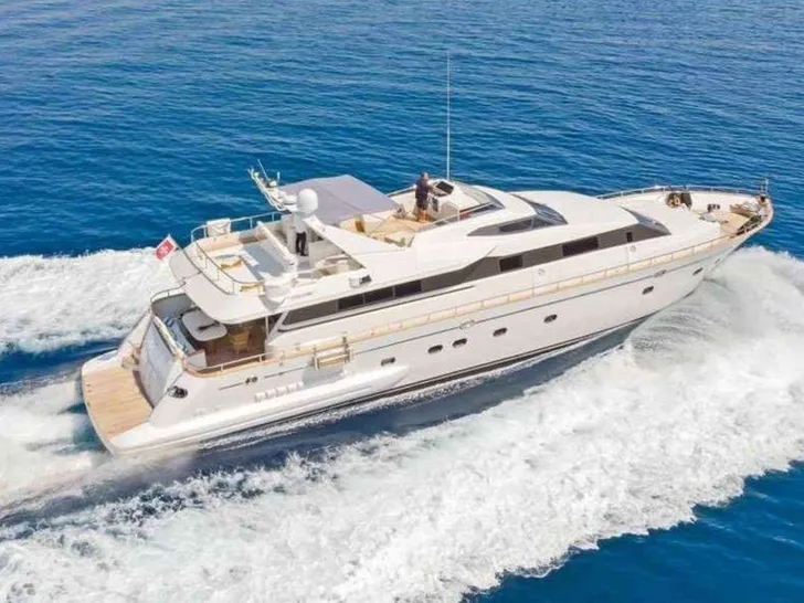 LUCY PINK - Exterior LUCY PINK - Exterior