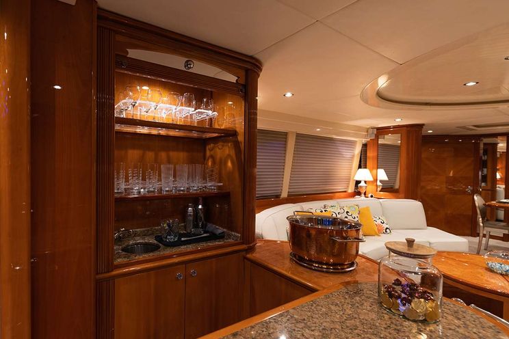 Charter Yacht ENDLESS SUN - Azimut 100 - 5 Cabins - West Palm Beach - Long Island - New York - South Florida - Bahamas