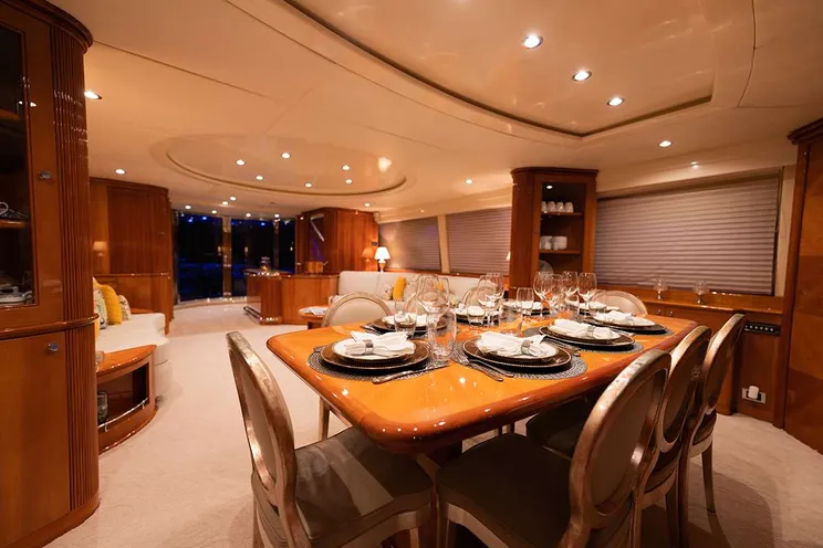 Charter Yacht ENDLESS SUN - Azimut 100 - 5 Cabins - West Palm Beach - Long Island - New York - South Florida - Bahamas