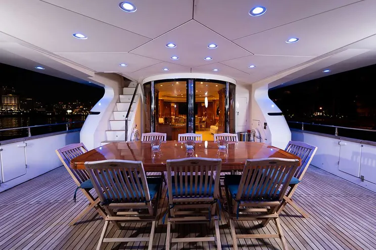 Charter Yacht ENDLESS SUN - Azimut 100 - 5 Cabins - West Palm Beach - Long Island - New York - South Florida - Bahamas