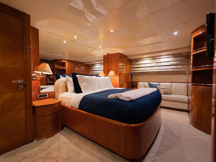 ENDLESS SUN - Azimut 100,double cabin ENDLESS SUN - Azimut 100,double cabin