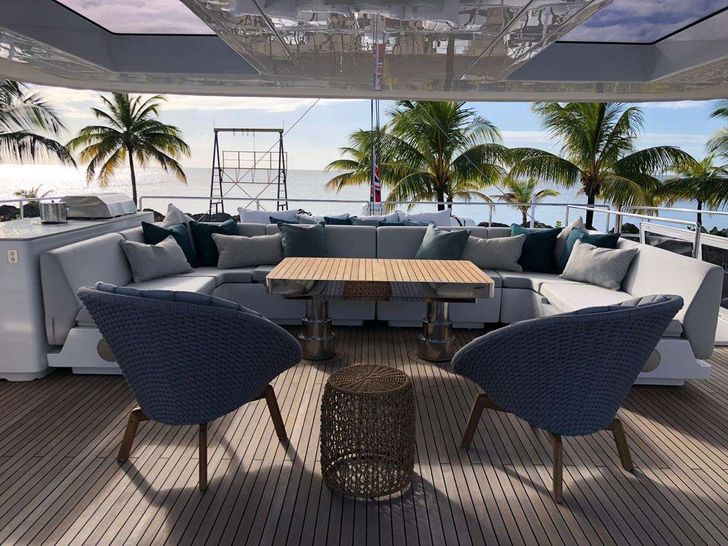 SEACLUSION Sunreef 80 - flybridge SEACLUSION Sunreef 80 - flybridge