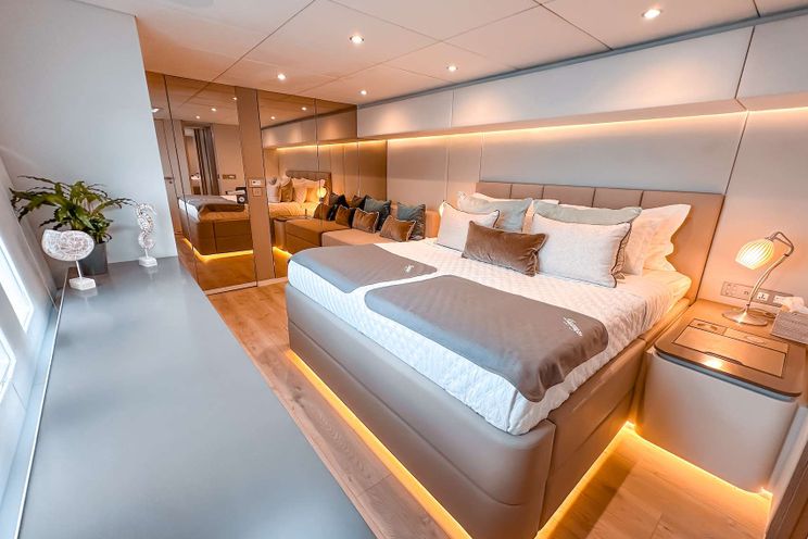 Charter Yacht SEACLUSION - Sunreef 80 - 4 Cabins - Grenada - St Vincent - Windwards - Caribbean