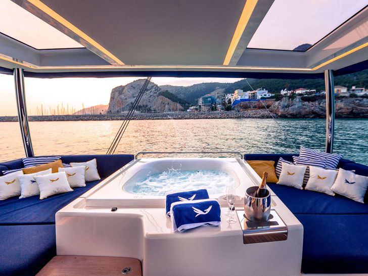 MARIAH PRINCESS III Lagoon Seventy 7 - flybridge MARIAH PRINCESS III Lagoon Seventy 7 - flybridge