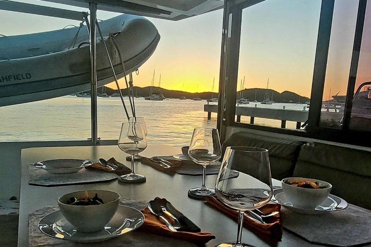 Charter Yacht ROMPECABEZA - Bali 4.3 - 2 Cabins - St Thomas - St John - St Croix