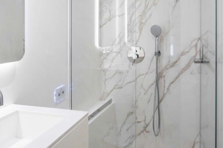 Charter Yacht UNWAVERING - Sunreef 50 - 3 Cabins - Nassau - Exumas - Bahamas