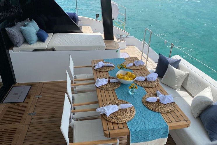 Charter Yacht UNWAVERING - Sunreef 50 - 3 Cabins - Nassau - Exumas - Bahamas