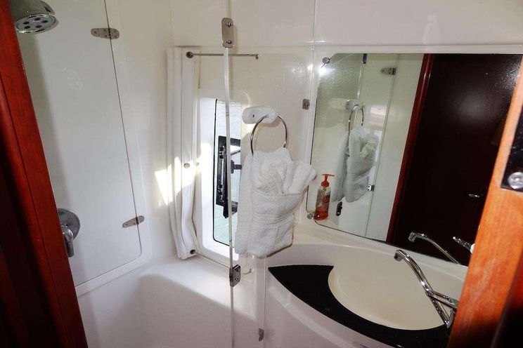 Charter Yacht ISLAND TIME - Leopard 44 - 2 Cabins - St Thomas - St John - St Croix