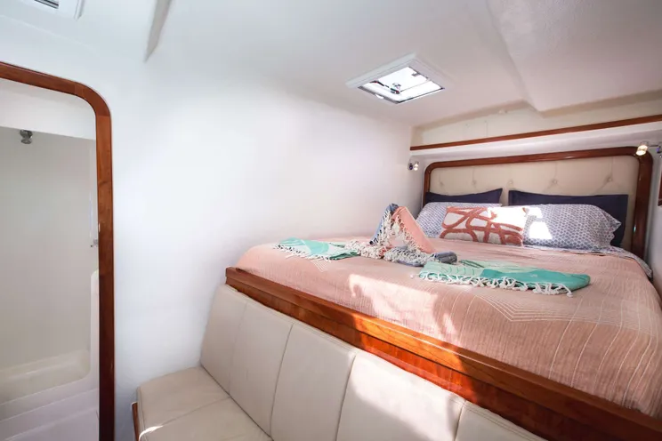 Charter Yacht TAHINA - St. Francis 50 - 3 Cabins - Nassau - Exumas - Staniel Cay - Bahamas