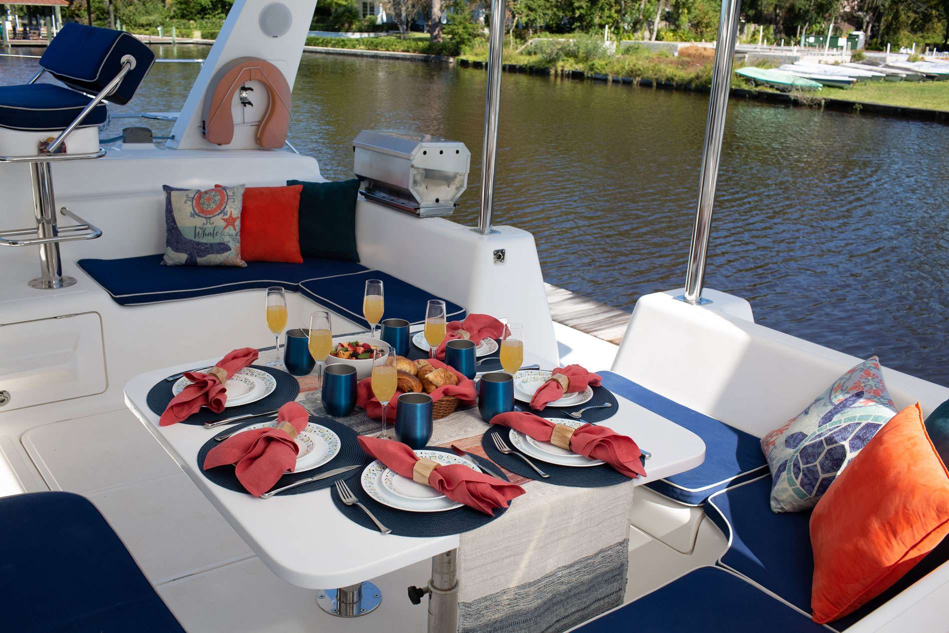 TAHINA St. Francis 50 - alfresco dining area