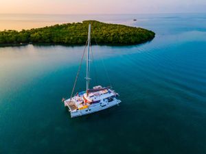 DISCOVER - Fountaine Pajot Saba 50 - 5 Cabins - San Pedro - Drowned Cayes - Goff's Caye - St. George`s Caye - Belize DISCOVER - Fountaine Pajot Saba 50 - 5 Cabins - San Pedro - Drowned Cayes - Goff's Caye - St. George`s Caye - Belize