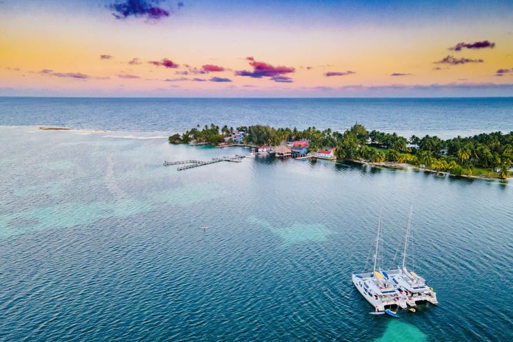 Charter Yacht DISCOVER - Fountaine Pajot Saba 50 - 5 Cabins - San Pedro - Drowned Cayes - Goff's Caye - St. George`s Caye - Belize