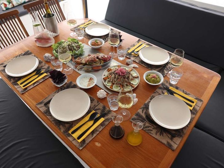 PURPOSE Fountaine Pajot Saba 50 - alfresco dining area PURPOSE Fountaine Pajot Saba 50 - alfresco dining area