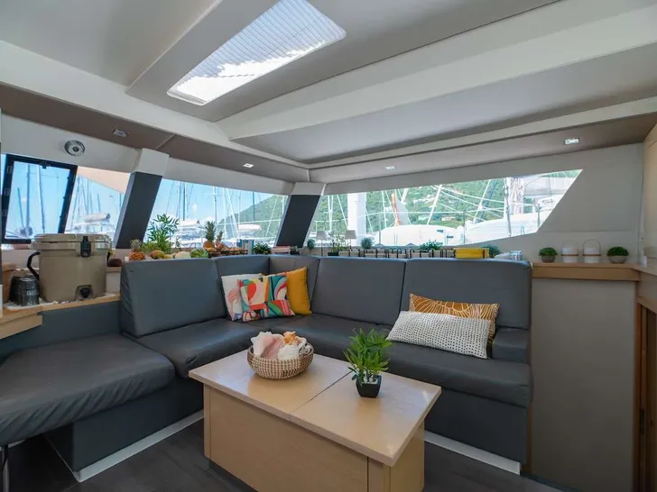 PURPOSE Fountaine Pajot Saba 50 - saloon PURPOSE Fountaine Pajot Saba 50 - saloon