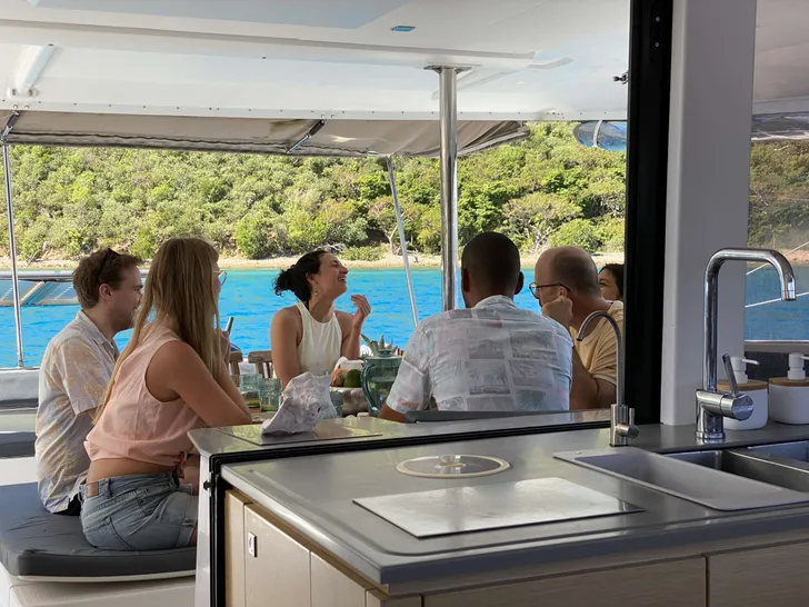 PURPOSE Fountaine Pajot Saba 50 - guests dining alfresco PURPOSE Fountaine Pajot Saba 50 - guests dining alfresco