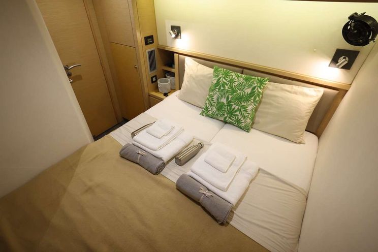 Charter Yacht PURPOSE - Fountaine Pajot Saba 50 - 5 Cabins - Nassau - Exumas - Bahamas