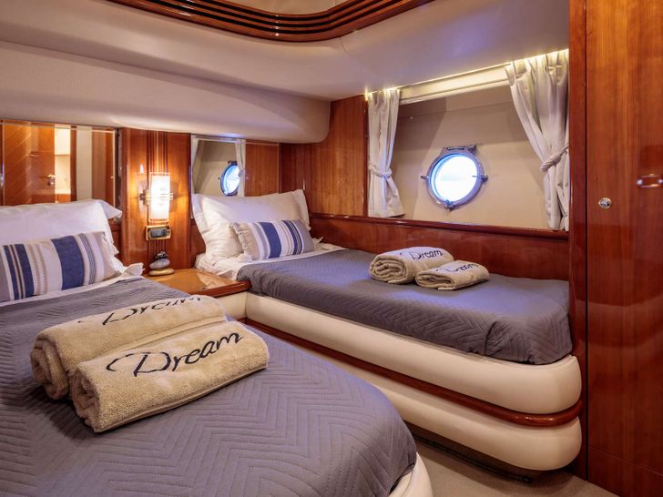 DREAM - Twin Cabin DREAM - Twin Cabin