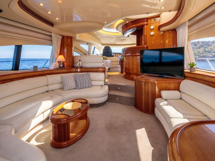 DREAM - Main Salon Forward DREAM - Main Salon Forward