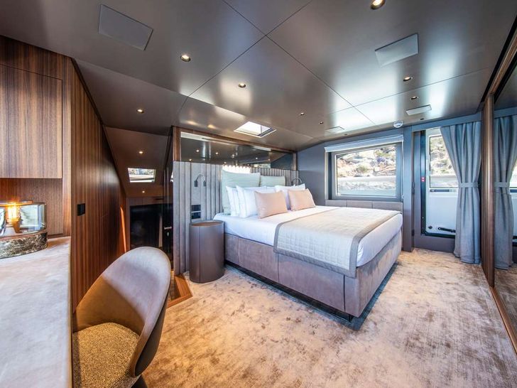 SEVEN Sanlorenzo SL90 - master cabin SEVEN Sanlorenzo SL90 - master cabin