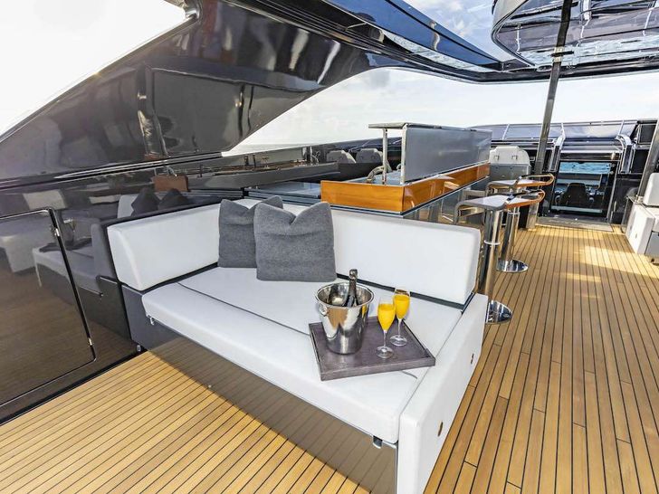 NO SURRENDER Riva Dolcevita 110 - sundeck shaded seating NO SURRENDER Riva Dolcevita 110 - sundeck shaded seating