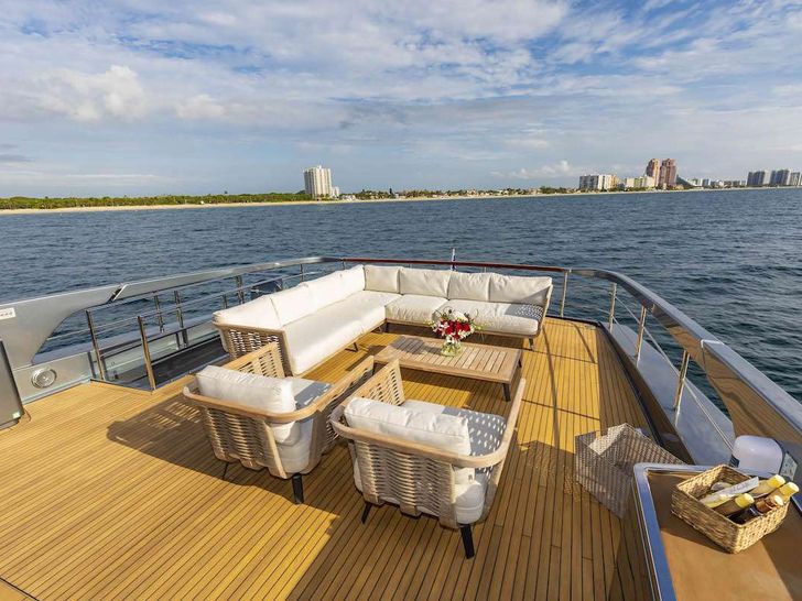 NO SURRENDER Riva Dolcevita 110 - sundeck aft open lounge NO SURRENDER Riva Dolcevita 110 - sundeck aft open lounge