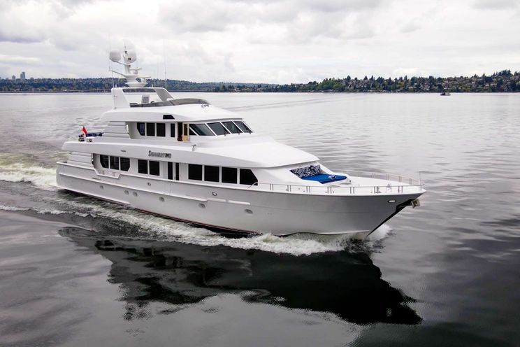 Charter Yacht SUMMERTIME II - Hatteras 116 - 4 Cabins - Nassau - Staniel Cay - Exumas
