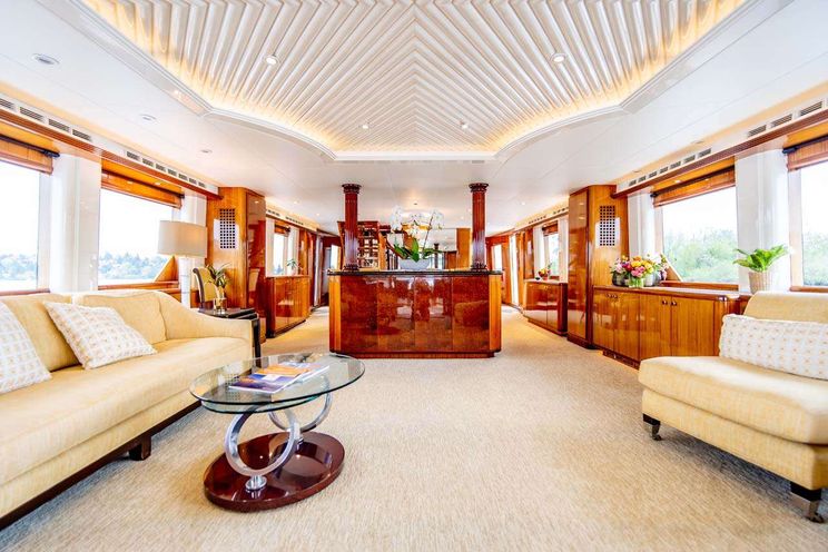 Charter Yacht SUMMERTIME II - Hatteras 116 - 4 Cabins - Nassau - Staniel Cay - Exumas