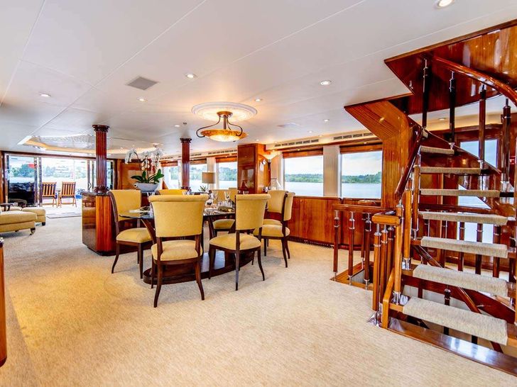 SUMMERTIME II - Dining Area SUMMERTIME II - Dining Area